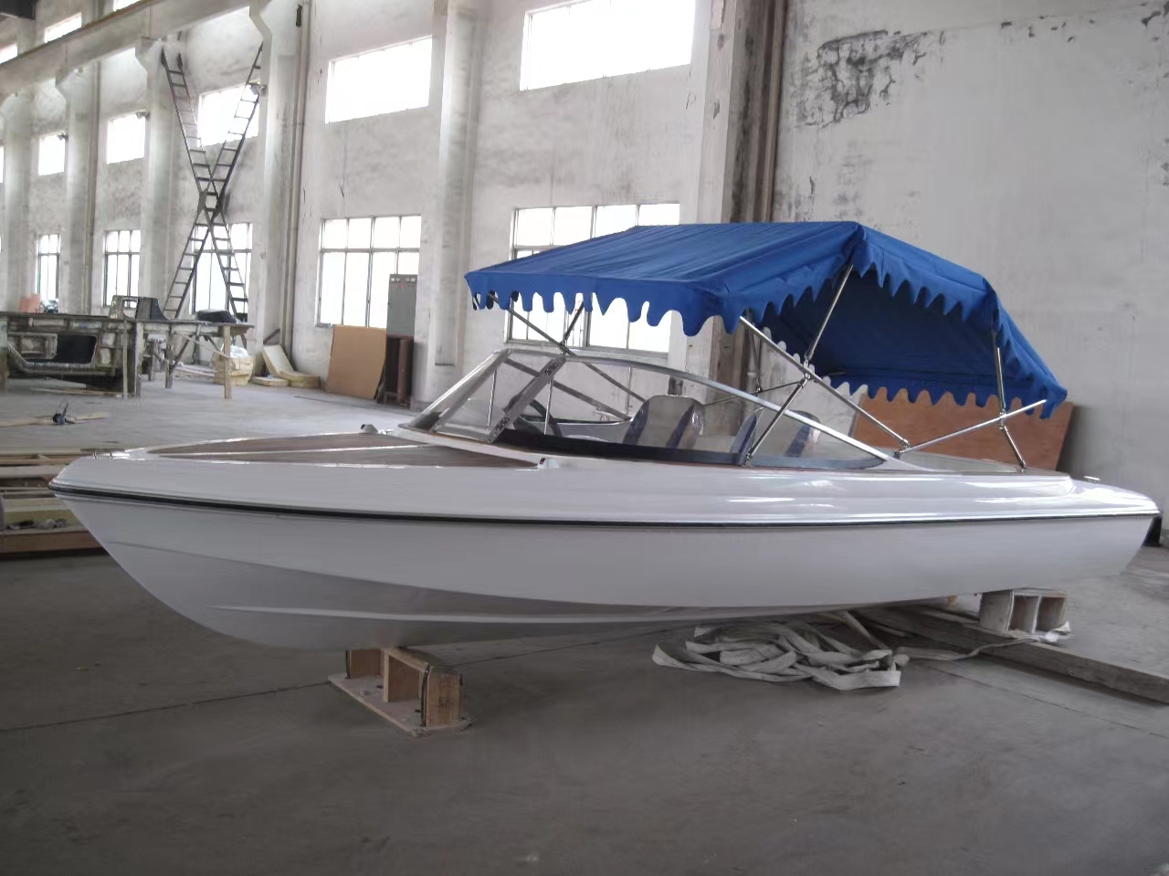 5米豪华型电动游艇